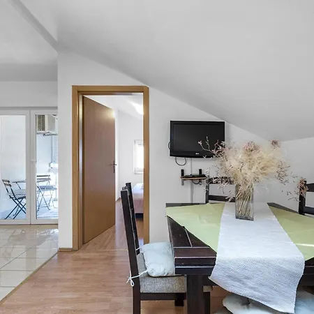 Apartamento Stunning In Brodarica (Sibenik-Knin)